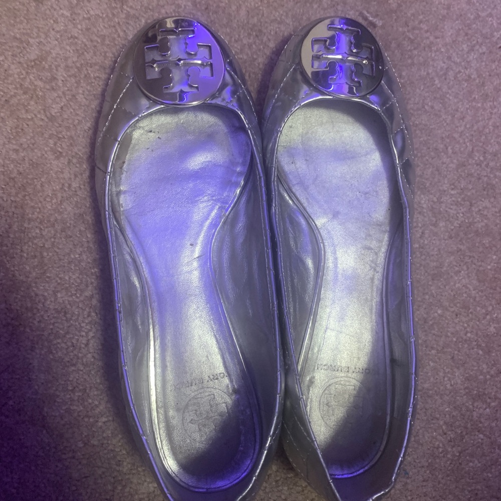 Metallic silver quilted Tory Burch ballet flats 8